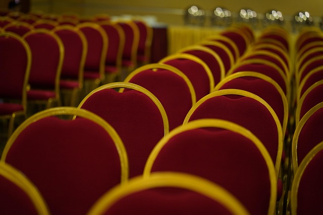 Compostable toilet seat covers for events