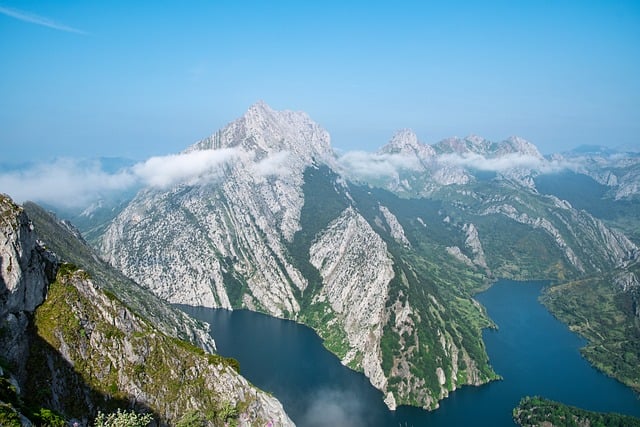 easy-to-transport potties for hiking
