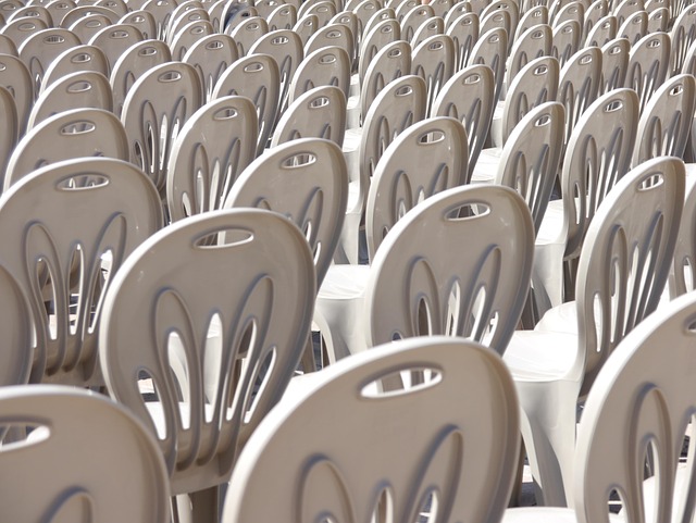 Compostable toilet seat covers for events