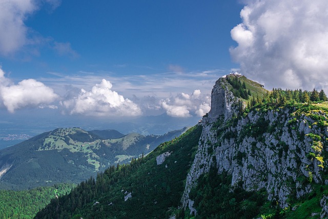 easy-to-transport potties for hiking