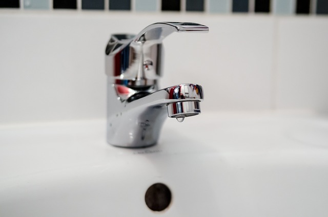 Invest in a Sink-Equipped Portable Bathroom for San Bernardino CA Sets