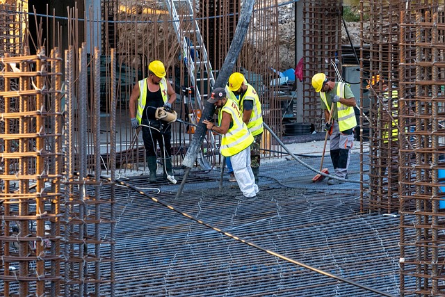 24/7 Portable Toilet Maintenance: Construction Site Comfort