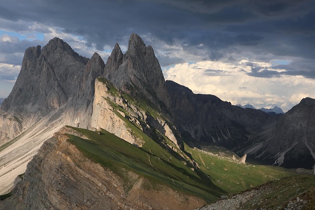 easy-to-transport potties for hiking