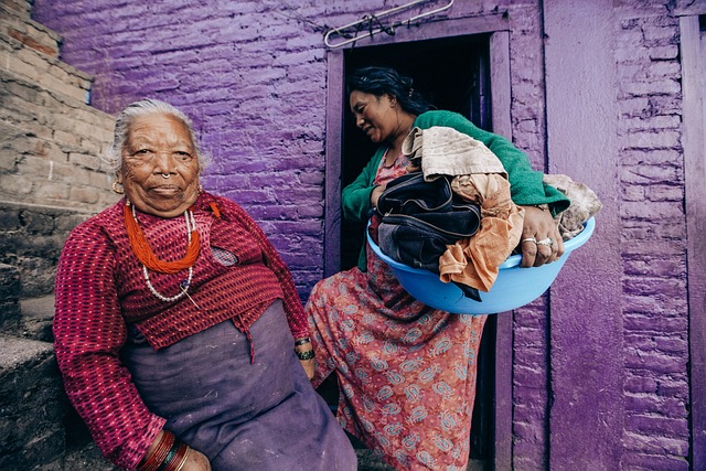 porta-potty-for-seniors-640x480-42075048.jpeg